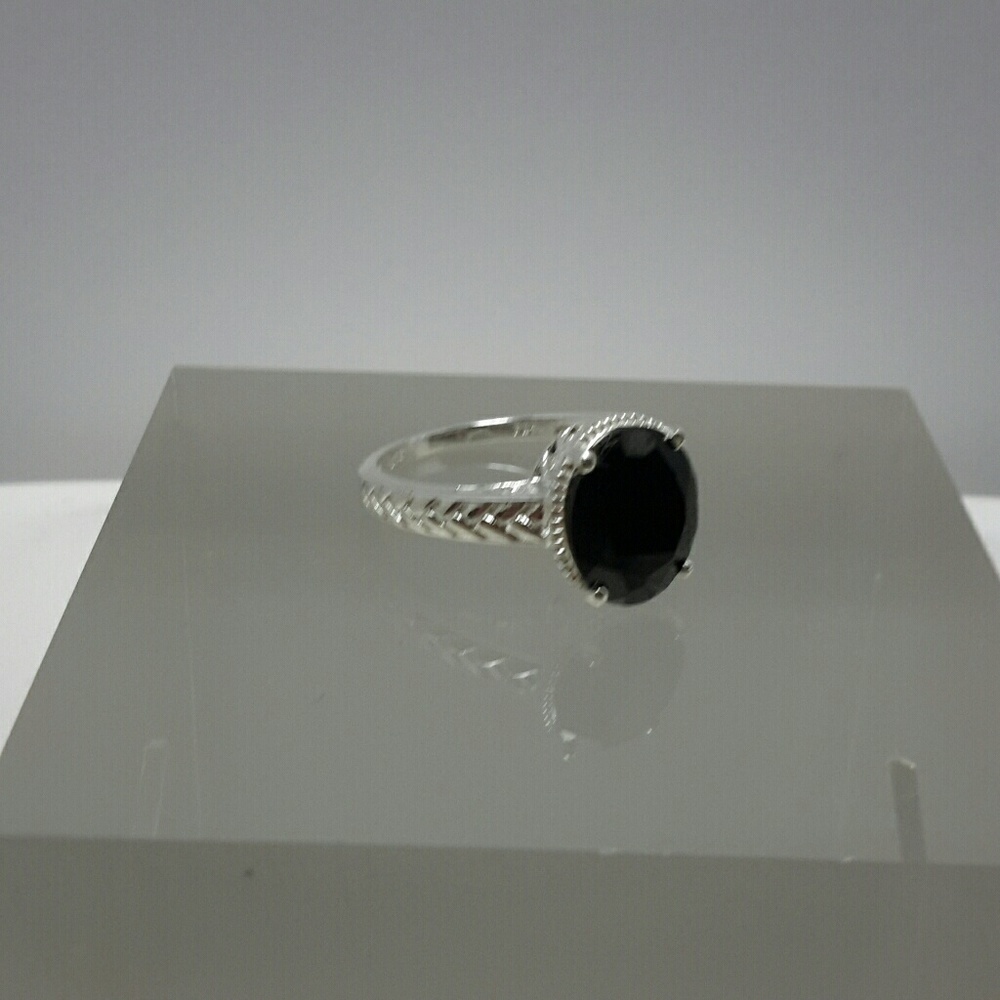 THAI BLACK SPINEL STERLING RING  10
